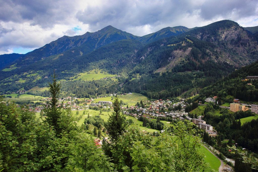 Salzburg Airport terminal Austria private airport transfer pickup